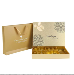 <span class=keywords><strong>Caja</strong></span> <span class=keywords><strong>de</strong></span> Regalo Rectangular <span class=keywords><strong>de</strong></span> Cartón Mate Reciclable <span class=keywords><strong>de</strong></span> 48 Piezas para <span class=keywords><strong>Chocolates</strong></span>, Empaque <span class=keywords><strong>de</strong></span> Lujo Dorado Estilo <span class=keywords><strong>Ferrero</strong></span>, <span class=keywords><strong>Caja</strong></span> <span class=keywords><strong>de</strong></span> Regalo <span class=keywords><strong>de</strong></span> Papel para Aperitivos - Product Image 2