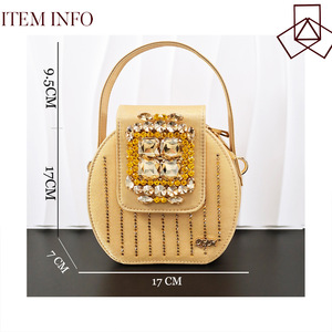 <span class=keywords><strong>Scarpe</strong></span> da Sposa <span class=keywords><strong>con</strong></span> Fibbia Quadrata in Strass e Borsa Abbinata, Set di <span class=keywords><strong>Scarpe</strong></span> e Borsa <span class=keywords><strong>con</strong></span> Diamanti per Cerimonie - Product Image 2