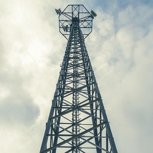 Torre de Comunicaciones Galvanizada por Inmersión en Caliente, Vida Útil de Más de 30 Años, Torre de Hierro Celular 5G - Product Image 3