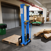 Gerbeur manuel 1000 kg, hauteur de levage 1,6 m, gerbeur manuel pour la manutention des matériaux