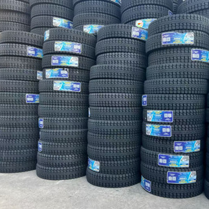 Pneu radial tout acier Goodyear 12R22.5 D500 pour camions et autobus - Product Image 1