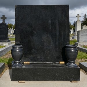 Pierres tombales, monuments commémoratifs et monuments funéraires <span class=keywords><strong>en</strong></span> <span class=keywords><strong>granit</strong></span> noir absolu, polies, sur mesure, qualité export - Product Image 2