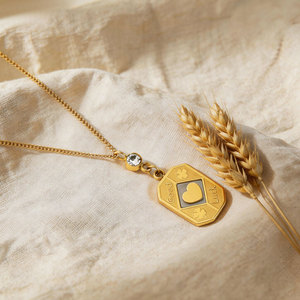 Collier Pendentif Zircon en Acier Inoxydable 316L Plaqué Or 18 carats, Anti-ternissement, Style Vintage, avec Logo Personnalisé et Motif Paillette Porte-Bonheur, pour Femme - Product Image 2