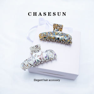 Pince à cheveux asymétrique de 10cm en forme d'arc de style européen et américain avec motif brun blanc - Product Image 4