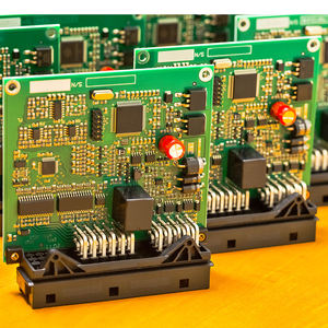 Fabrication de circuits imprimés sur mesure, fournisseur de circuits imprimés, fabrication de cartes FR4 simple, double face et multicouches, service à faible MOQ - Product Image 3
