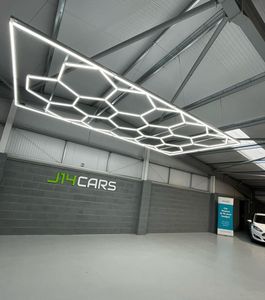 Waterdichte Auto Showroom Honingraat Plafond Led Licht Muur Zeshoek Led Verlichting Voor Workshop Toepassing - Product Image 1