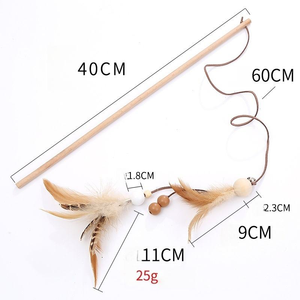 Giocattolo Interattivo per Gatti Certificato CE, Bacchetta in Legno con Piume Morbide, Forma Divertente, Gioco Naturale e Alla Moda per Gatti - Product Image 6