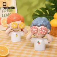 Figurine de personnage de dessin animé en résine de 6 pouces, vente en gros, figurine de donut mignonne, paire de statues, décoration de bureau à domicile, cadeau de friandise sucrée