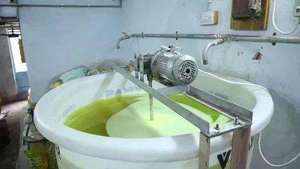 Agitateur industriel de 1000 litres, système de réservoir de mélange chimique durable pour le mélange et le traitement homogènes des liquides - Product Image 6