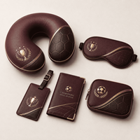 Ensemble d'organisateurs de voyage personnalisés pour le football avec coussin de nuque, masque de sommeil, porte-passeport, pochette de rangement et étiquette de bagage