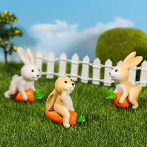 Figuras de conejos adorables con zanahorias, mini adornos de jardín para decoraciones interiores y exteriores - Product Image 1