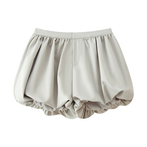 Ensemble personnalisé 2026 pour <span class=keywords><strong>femme</strong></span> : veste courte zippée et short bouffant, tenue deux pièces à col revers, OEM/ODM par une usine de vêtements chinoise - Product Image 4