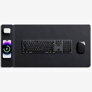 <span class=keywords><strong>Tapis</strong></span> <span class=keywords><strong>de</strong></span> <span class=keywords><strong>souris</strong></span> multifonctionnel 15W à chargement sans fil avec cuir PU super <span class=keywords><strong>feutre</strong></span> <span class=keywords><strong>Tapis</strong></span> <span class=keywords><strong>de</strong></span> bureau pour téléphone écouteur Surface en tissu confortable - Product Image 5