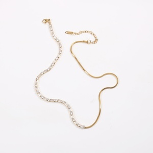 สร้อยคอทองคำชุบหรูหราแบบโซ่ลายก้างปลาครึ่งเส้นสำหรับผู้หญิง - Product Image 4