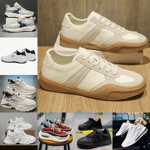 Stock de chaussures en gros mixtes : Chaussures de sport pour hommes, chaussures de course, styles tendance, expédition aléatoire - Product Image 2