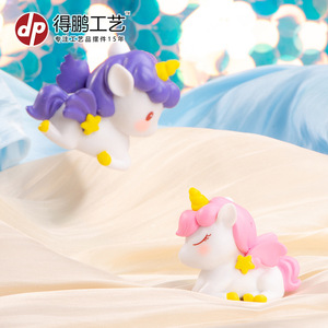 Figurine de licorne de rêve, décoration de voiture miniature, accessoire de bureau en PVC D1309 - Product Image 4