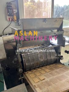 <span class=keywords><strong>เครื่อง</strong></span><span class=keywords><strong>อบ</strong></span>ขึ้นรูปบิสกิตถั่วลิสงขนมสัตว์เลี้ยง/304สแตนเลสคุกกี้เนยถั่วสำหรับสายการผลิตสุนัข - Product Image 3