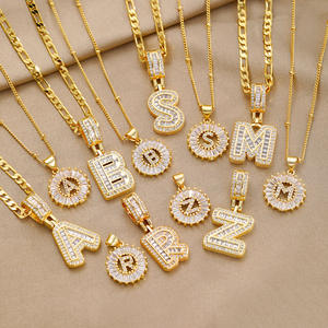 Collar con Colgante de Letra Inglesa en Forma de Flor de Circonio y Cobre con Certificación CE, Venta al por Mayor de Fábrica - Product Image 2