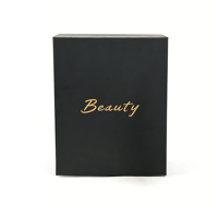 Boîte cadeau élégante avec logo estampé or, gaufrage, pelliculage mat, matériaux recyclés, accent ruban noir pour emballage cadeau haut de gamme