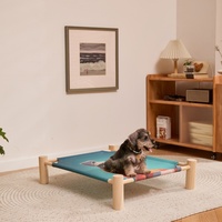 Wasserdichtes und Abnehmbares Haustierbett mit Tiermustern Katzen- und Hundebett mit Holzbeinen