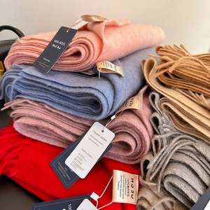 Bufanda Larga de Lana 100% Color Camel, Gruesa y Lujosa para Invierno, Ideal como Regalo de Cumpleaños y Año Nuevo para Mujer, YHK0093 - Product Image 2