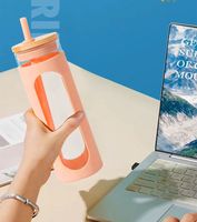 Gobelet en verre réutilisable pour boire du café glacé, de l'eau et du smoothie, avec manchon de protection en silicone, paille et couvercle