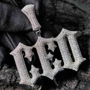 Ciondolo <span class=keywords><strong>Personalizzabile</strong></span> con Iniziale Tempestata di Diamanti <span class=keywords><strong>Collana</strong></span> a Catena Placcata Oro Stile Hip Hop - Product Image 4