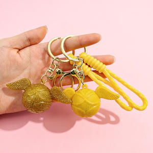 Porte-clés en caoutchouc en forme de petit elfe volant mignon, impression en gravure 3D, pendentif exquis, cadeau en gros - Product Image 3