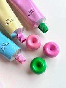 Label pribadi Krim Tangan Korea anak-anak, Losion kosmetik Herbal pelembab massal mini untuk anak-anak 100g - Product Image 4