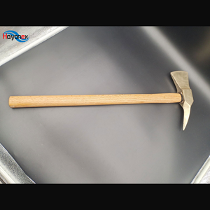 Hache de feu avec poignée en bois utilisée dans les endroits inflammables et explosives - Product Image 2