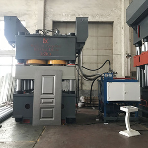 Prensa hidráulica de cuatro columnas y tres vigas con sistema servo, bomba de alta precisión, <span class=keywords><strong>motor</strong></span> de engranajes y PLC - Product Image 3