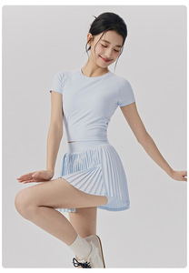 RUIQUIWN OEM Rok Lari Bernapas Set Kebugaran Gym Punggung Berlubang Wanita Rok Lipit Pakaian Pilates Tenis - Product Image 3