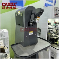 Machine automatique de formage de la tige et du talon de chaussures CADDY pour la production de chaussures