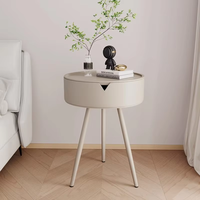 Table de chevet créative de 40 cm de large, alternative à la table basse, petite table à café mignonne en plastique épaissi pour chambre et salon