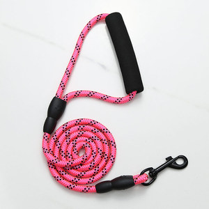 Nylon Reflective <b>Dog</b> <b>Leash</b> With Black Handle And Metal Clip For Large <b>Dogs</b> - Product Image 3