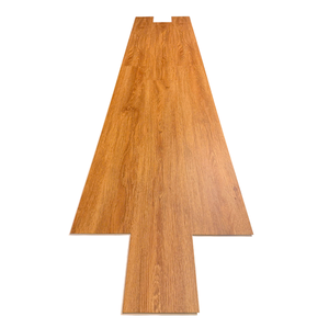 Suelo Vinílico de PVC con Núcleo de WPC de Lujo Premium, Revestimiento de Espuma, Absorción Acústica Superior, Tablas con Textura de Madera para Hoteles de Lujo - Product Image 1