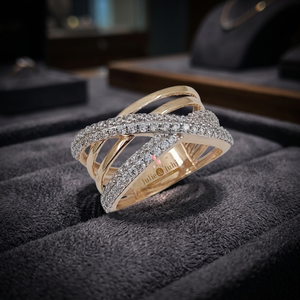 Bague Charmante Premium pour Femme en Or 18 carats avec Finition Élégante, Design de Bijou Simple et Sophistiqué, Idéale pour Sublimer - Product Image 2