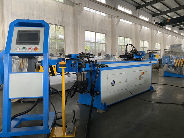 Heavy Duty CNC Pipe Bending Machine 2000kg 3D Tube Bender for Industrial Metal Pipe Processing CE ISO Manufacturer