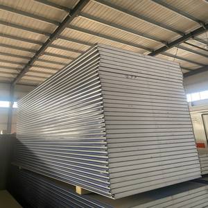 Panneau isolant composite multicouche ignifuge robuste à insérer pour la construction de carrosseries de camions et remorques frigorifiques - Product Image 3