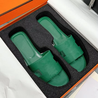 Chaussures de luxe de créateur pour femmes, sandales d'été décontractées à bout carré avec ceinture H, antidérapantes et légères, pour la plage