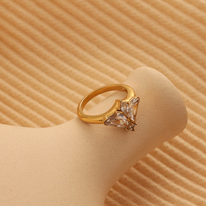 Anello Corona Re <span class=keywords><strong>Regina</strong></span> con Zirconi 16MM, Placcato PVD 18K in Acciaio Inossidabile, Gioiello Impermeabile, Design di Fabbrica - Product Image 3
