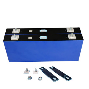 Grade A Calb 177ah 3.2V Gloednieuwe Lifepo4 Cel Grote Capaciteit Prismatische Oplaadbare Batterij Voor Zonne-Energie Opslagsysteem Ev Auto - Product Image 5