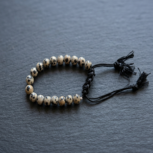 Pulsera Ajustable de Cuentas Naturales de Jaspe Dálmata de 8mm, Piedra Semipreciosa, Hecha a Mano con Hilo de Algodón, Duradera, para Acción de Gracias - Product Image 1