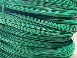 Alambre de Embalaje Recubierto de PVC Verde de Alta Resistencia, Apto para Aplicaciones de Corte, Doblado y Soldadura - Product Image 5