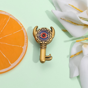 لعبة رائعة مبتكرة أنيمي المحصنة مفتاح الكرتون مطلي شارة النقش تقنية الجملة الطرفية - Product Image 1