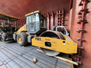 Compacteur hydraulique routier Xs143 de 14 tonnes à prix abordable pour la construction routière en <span class=keywords><strong>Algérie</strong></span> - Product Image 5
