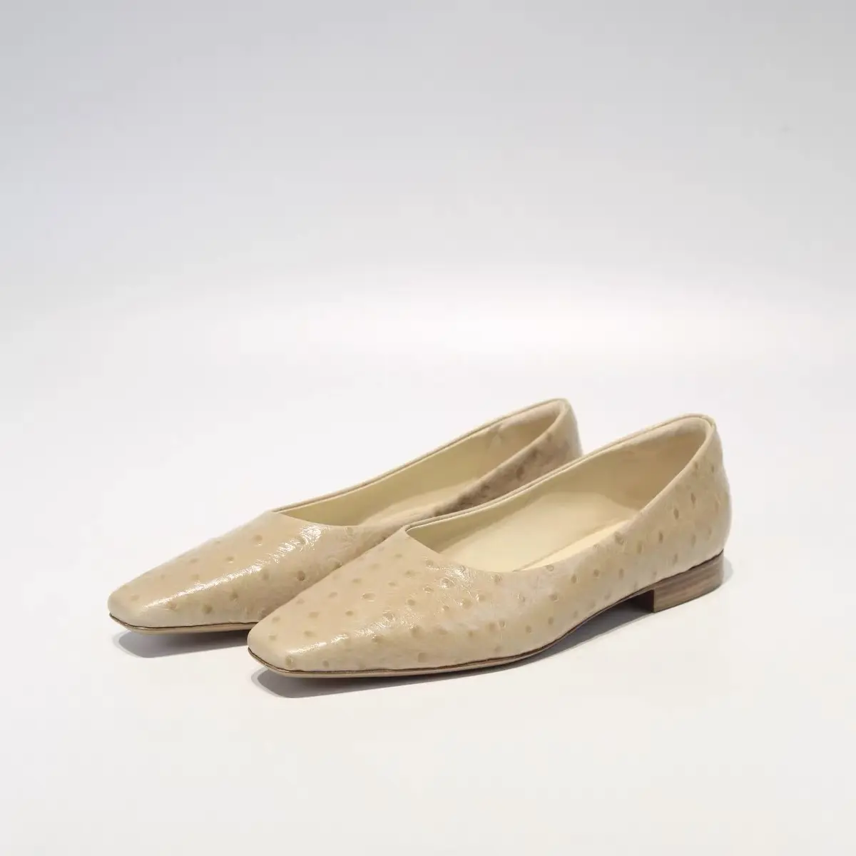 Italie importé motif d'autruche nouvelles chaussures Muller tête carrée bouche peu profonde chaussures plates chaussures simples conception de niche féminine
