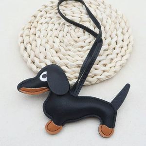 Porte-clés de luxe en cuir motif Teckel, pendentif de sac, ornement de créateur, breloque de sac, vente chaude - Product Image 3
