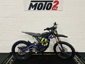 Moto électrique tout-terrain SurRon Light Bee X 60V 8000W 2026 à double suspension pour adultes - Product Image 3