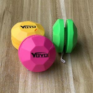 Vente en gros de mini yo-yo pour enfants, yo-yo classique à surface polygonale de couleur unie brillante, petit yo-yo à manivelle, jouet de jeu de balle - Product Image 2